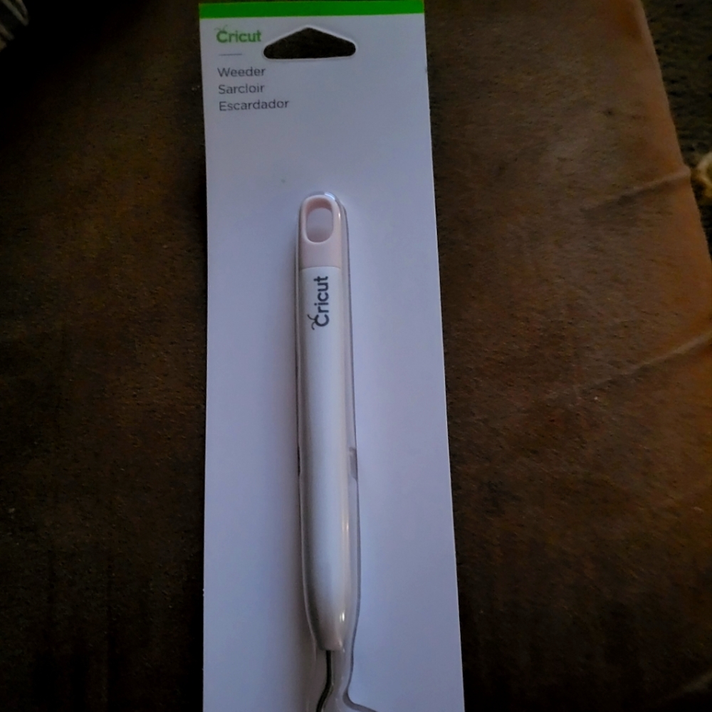 Cricut Weeder